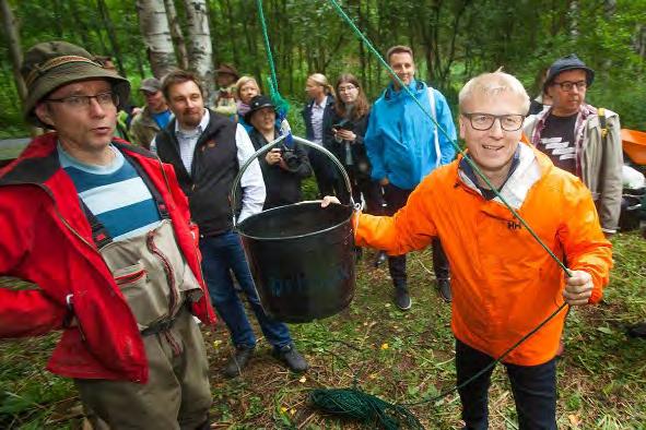 3.7.3 Pitkälänkosken kunnostustalkoot Karjaanjoen Pitkälänkoskella järjestettiin virtavesileiri LUVYn ja WWF:n yhteistyönä 26.8. 2.9.