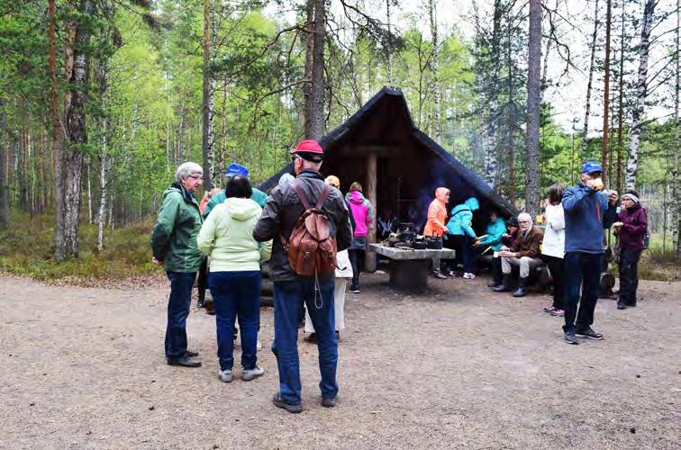 Lapinsalossa, Enonrannassa, Konnekoskella ja Hanhitaipaleella ovat uudet laiturit jotka palvelevat vesiliikennettä. Maihinnousupaikkoja ovat mm. Lapinsalon saari jossa kota, wc ja puuliiteri.