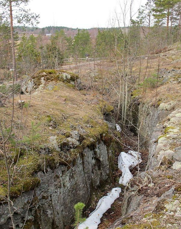Suojelun kohdentuminen Linnoituslaitteet, työmaa-alueet, niiden muodostamat alueelliset kokonaisuudet Kanta- ja