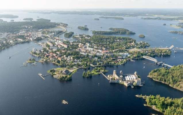 SAVONLINNAN KANSALLINEN KAUPUNKIPUISTO - PERUSTAMISSELVITYS 2018 1. JOHDANTO... 2 2. KANSALLISET KAUPUNKIPUISTOT... 3 3. SAVONLINNAN KAUPUNKIPUISTO OSANA VALTAKUNNALLISTA KAUPUNKIPUISTOVERKOSTOA... 4 4.