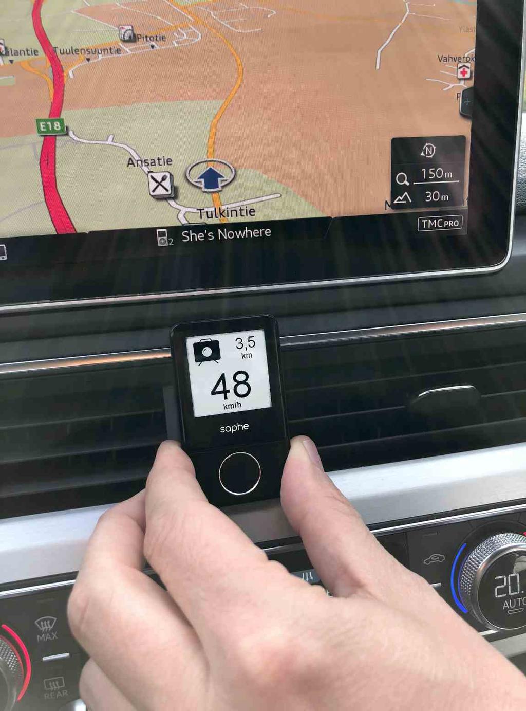 Valtavasti lisää liikenneturvallisuutta. Edullinen, uusi SAPHE Drive laite tekee kaikki nämä liikenteen vaarahälytykset.
