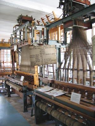 Wanhan Tehtaan kohteet Nauhateollisuusmuseo Museo sijaitsee entisessä valmistusosastossa + ompelimossa.
