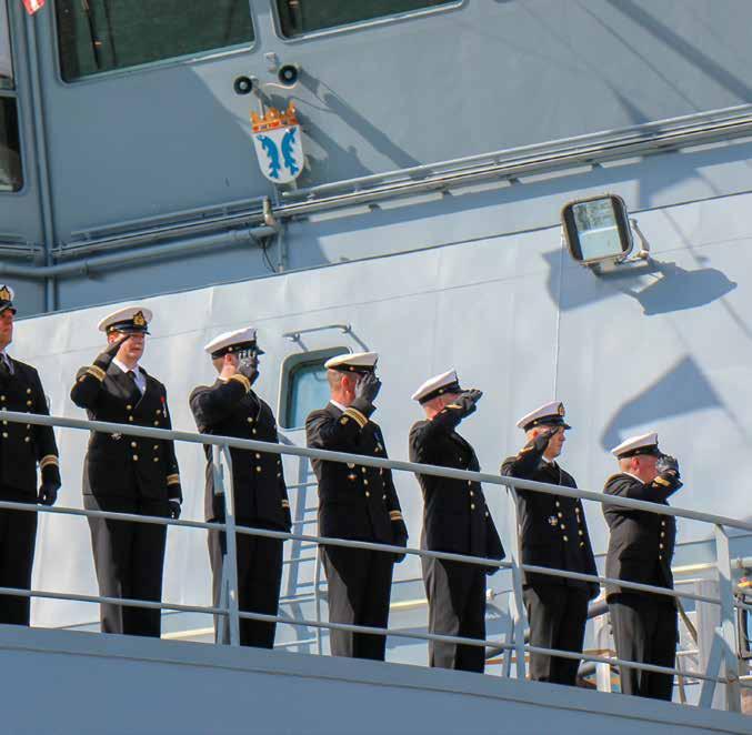 Puolustusvoimat in näyttävästi Turussa Merivoimien vuosipäivää vietetään perinteisesti Ruotsinsalmen taistelun vuosipäivänä 9.7.