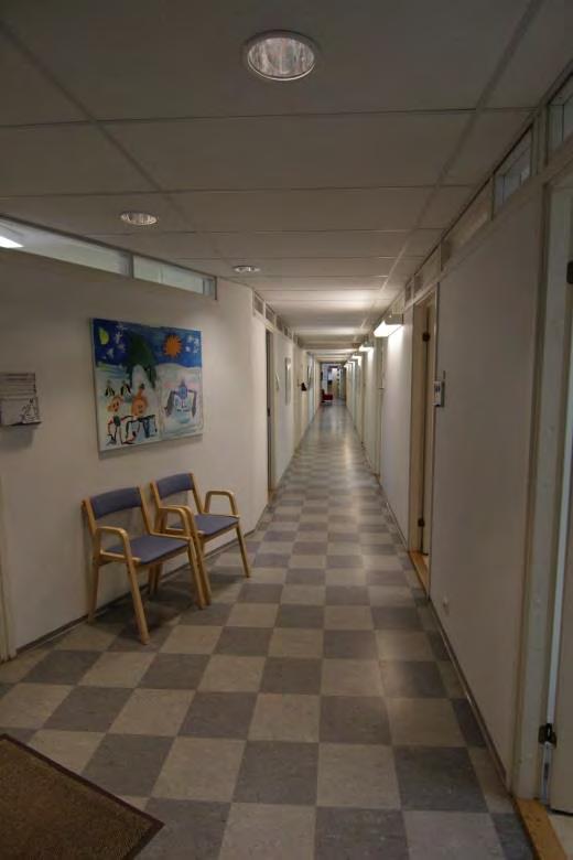 kerroksen sosiaalitila lasiseinäisen osan kohdalla. kuva 5571.