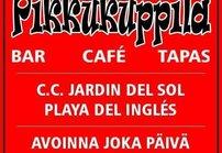 Taksinkuljettaja: Juomarahaa ei yleensä jätetä. Kampaaja/parturi: 10 kunaa.