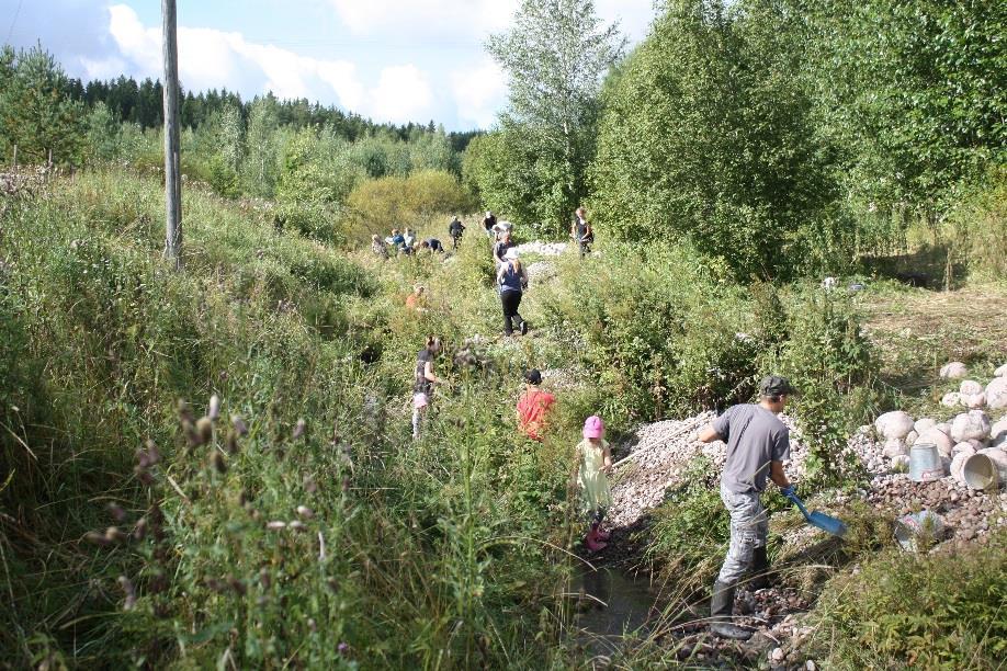 Virtavesikunnostukset ja talkoot 2014-2015 järjestetty kahdeksan virtavesikunnostustalkoopäivää + Useita talkoita opiskelijoille (Livia, &