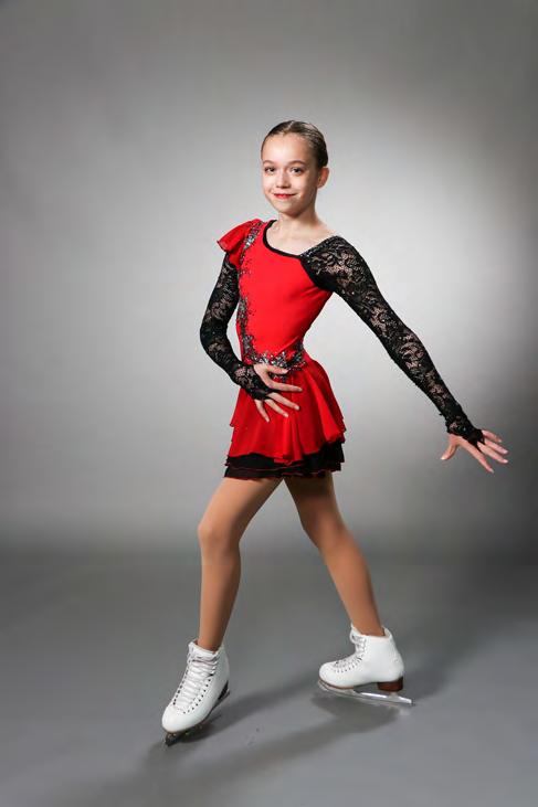 (Novice girls) Froggie Cup 2018 Syntynyt 2003 / Aloittanut luistelun 2007 / EsJt 2013 / Ensimmäinen kilpailu 2010 (Born 2003 / Started skating 2007 / Our club 2013/ First competition 2010) Fanny