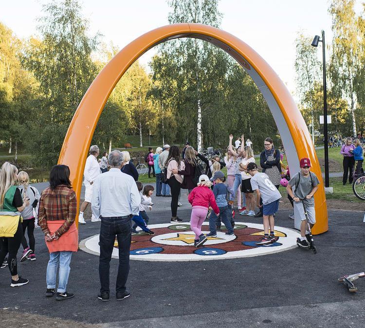 kolmen sukupolven