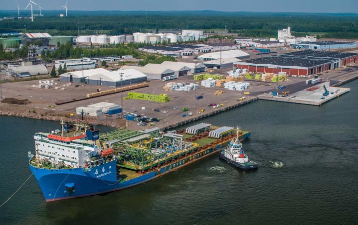 Sarens on käynnistänyt varsinaisen toimintansa HaminaKotkan satamassa Sarens on käynnistänyt toimintansa HaminaKotkan satamassa tänä vuonna.