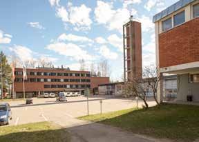 4 Rakennuskortit 4 Kivimiehentie 2 Rakennus nro 4 Kivimiehentie 2 RAKENNUKSEN ALKUPERÄINEN NIMI Palopäällystökoulu KIINTEISTÖTUNNUS 49-10-14-10 OMISTUS TAI HALLINNOINTI Senaatti-kiinteistöt NYKYISET