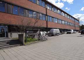 4 Kivimiehen alueen rakennukset 10 Metallimiehenkuja 4 Rakennus nro 10 Metallimiehenkuja 4 RAKENNUKSEN ALKUPERÄINEN NIMI Metallurgian laboratorio KIINTEISTÖTUNNUS 49-10-14-7 OMISTUS TAI HALLINNOINTI