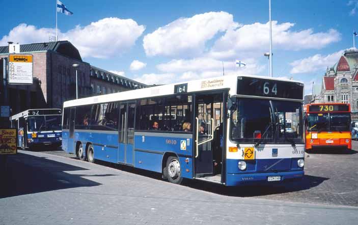 HKL-Bussiliikenne 9810, Volvo B10B LE 6x2 / Carrus K204 City L vm.