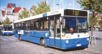 1998, vanhalla linja-autoasemalla Kampissa seutulinjalla 452.