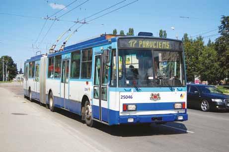 RS 25046 (vuosina 2005-2009 RS 2-504, vuosina 2000-2004 TTP 2-504), Škoda 15Tr vuodelta 2000, trollikkalinjalla 17. Škoda 15Tr:iä on toimitettu joihinkin kaupunkeihin vielä 2000-luvullakin.
