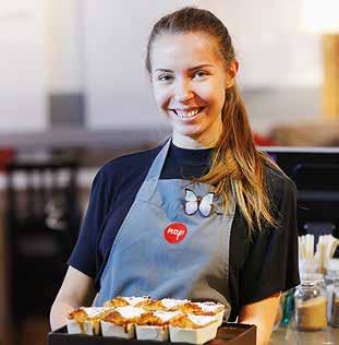 AMMATTIKEITTIÖ Puolivalmiit. Juhlat. RAVINTOLA Makuja maailmalta. Ilmestyy 12.6. Aineisto 22.5.