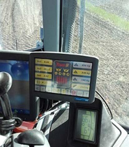 3.2 Monitorin sijoitus ohjaamoon Selvitä esim. traktorisi myyjältä suositus monitorin kiinnittämiselle.