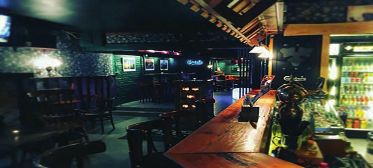 KARTAT JA INFO TAPAHTUMAT PALVELUT VAPAA-AIKA KÄYNTIKOHTEET LUONTOKOHTEET KULTTUURI 50 Kuva: Pub Green Door MENOA ILTAAN JA YÖHÖN HOTELLI-RAVINTOLA SEURAHUONE pe & la klo 23-04 Ilolantie 16,