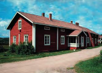 Yläkerrassa on näyttely sekä huone jossa Runeberg asui kotiopettaja-aikanaan. AVOINNA 21.6.-31.8. to-su klo 12-18 HINNAT aikuiset 5 lapset (4-12 v.