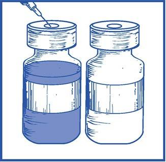 2 Kallista pulloa ja vedä aseptisesti neulalla varustettuun ruiskuun injektiopullon koko liuotinmäärä.