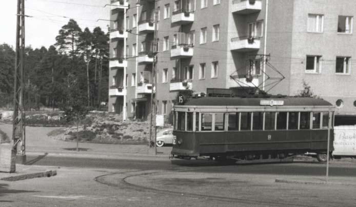 Linjan 15 (Diakonissalaitos Töölön tulli) NWF vaunu vuodelta 1923 25 Töölön tullin silmukassa.