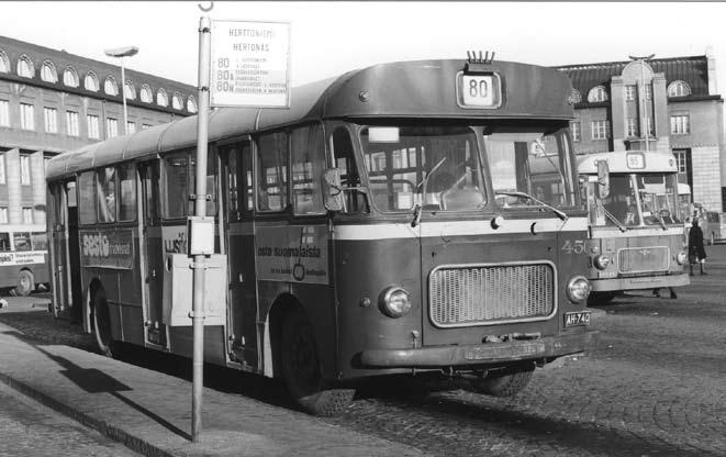 HKL 450 Rautatientorilla.