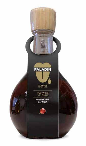 ME: 6 kpl Koko: 500 ml Tynnyrissä kypsytetyistä rypäleistä valmistettu valkoviinietikka on säilötty uniikkiin pulloon, joka