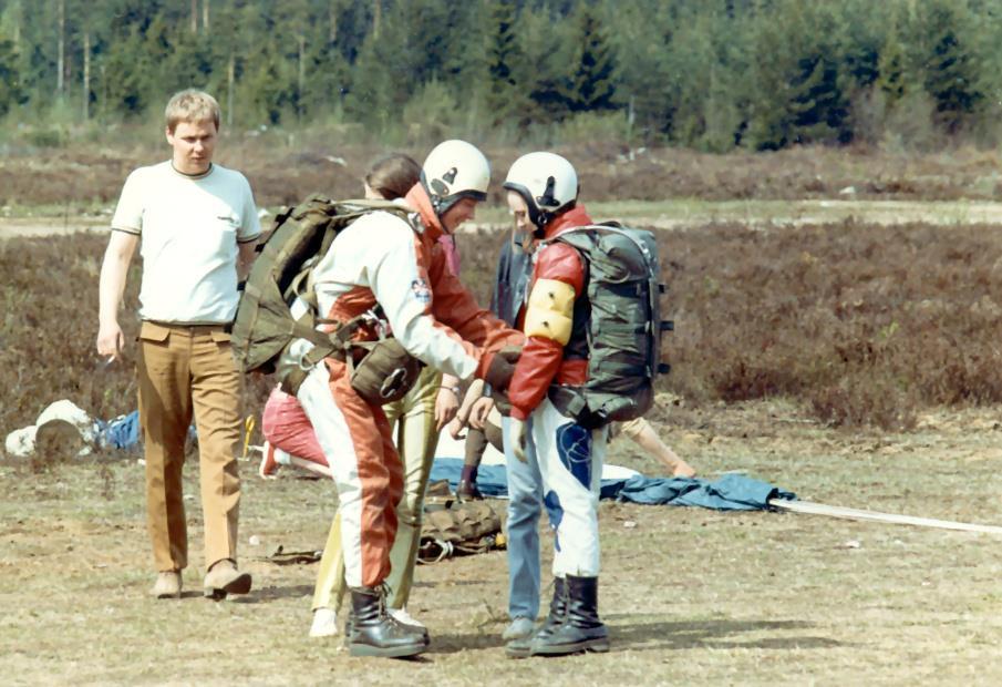 Ilmailu 11/1970 Suomen Ilmailuliitto ry: LuKT:n pöytäkirja 10.6.1965 Eero Kausalainen 16.3.2018 Täällä Lahti, kuuleeko Suomi?