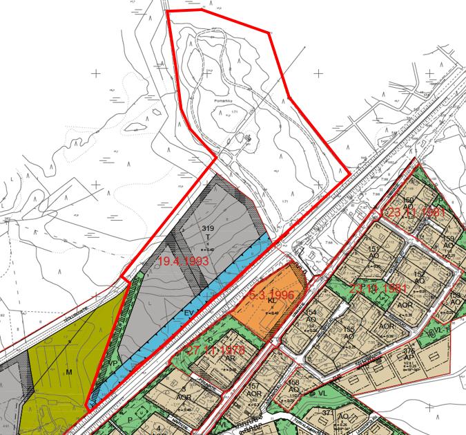 Asemakaava Osalla suunnittelualuetta on voimassa asemakaava, joka on tullut voimaan 19.4.1993. Kortteli 319 on voimassa olevassa asemakaavassa teollisuus- ja varastorakennusten korttelialuetta (T).