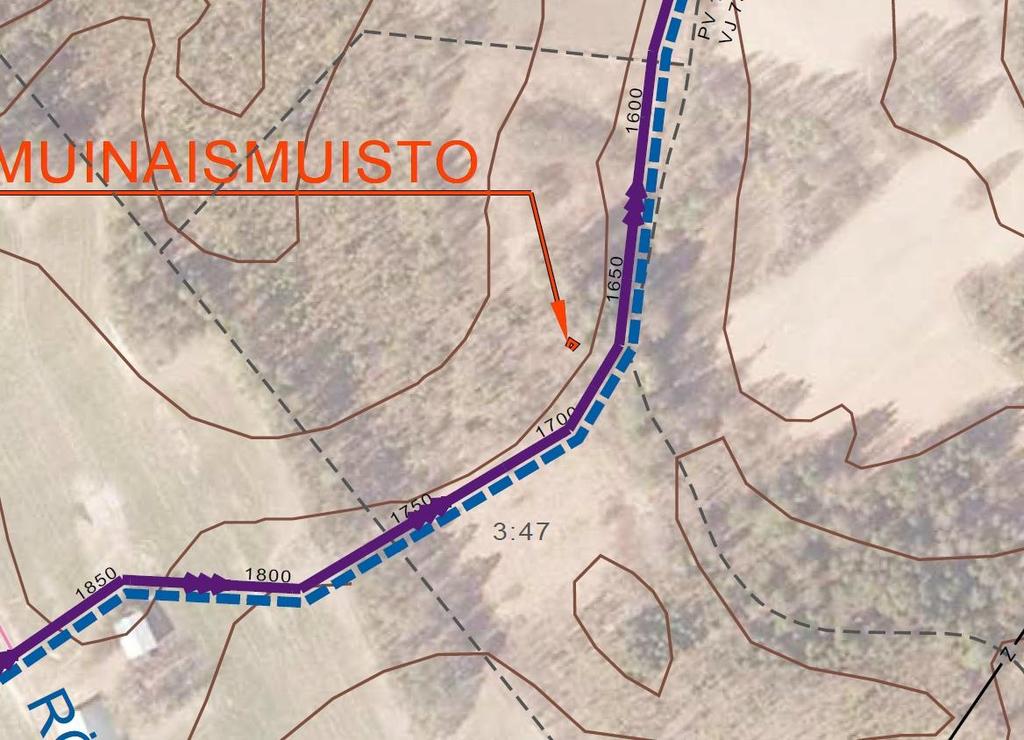 Asuinpaikka siitä taustalle hieman oikealle jossa muinaisen