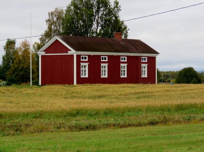 Kuva 2. Loma-asuntoalue Palokankaalla luoteeseen.