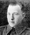 Merivoimien Mannerheim-ristin ritarit Ritari #104 Komentajakapteeni Jouko Olavi Kaarlo Arho Komentajakapteeni Arho on miinalaivan ja -laivueen päällikkönä erikoisesti kunnostautunut monissa