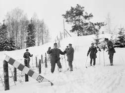 Puolustusvoimien toimintaa ja kehittämistä merkittävimmin rajoittava tekijä oli lopulta Pariisin rauhansopimus helmikuulta 1947.