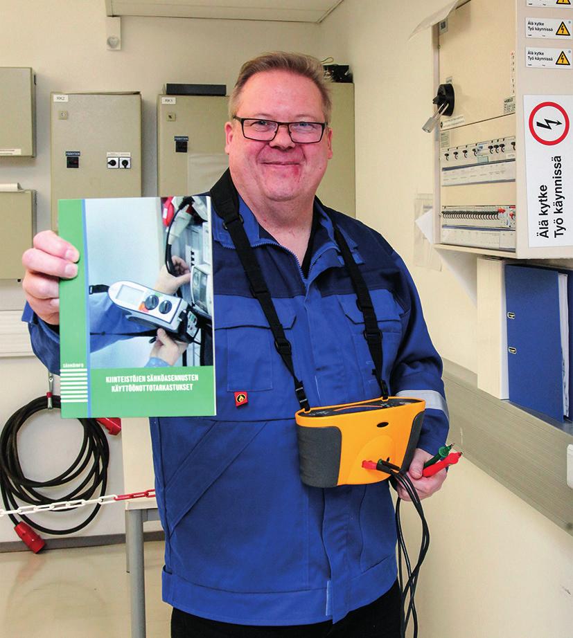 Muutokset on päivitetty myös standardin olennaisimman sisällön käytännön esimerkkien avulla esittelevään SFS 6002 käytännössä -kirjaan.