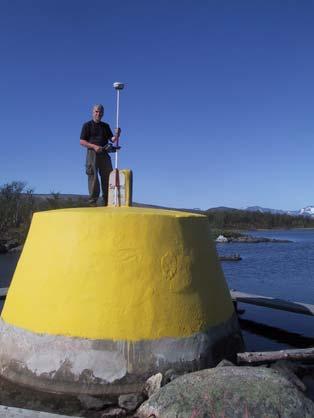 Kolmen valtakunnan pyykki Treriksröset Byggt år 1901 Gränskarta nr 1 uom. / Anmärk. 7 661 115, 170 481 997, 390 492,0 69º 03 35,8873 20º 32 55,0912 Korkeus pyykin sydänkiven huippuun.