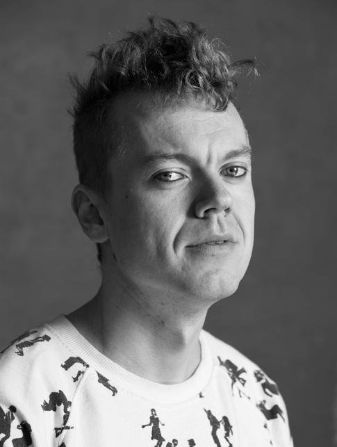 Ilkka Tolonen SYNTYMÄVUOSI: 1987 YHTEYSTIEDOT: ilkka.tolonen@gmail.com / +358 40 842 3524 Ilkka Tolonen on äänisuunnittelija ja muusikko.