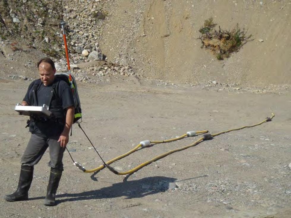 GEOLOGIAN TUTKIMUSKESKUS Geologinen rakenneselvitys 7 3.