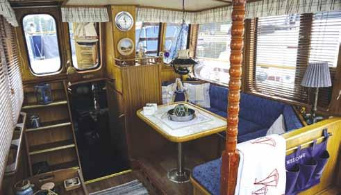 Se on valmistettu Turun veneveistämöllä 1982, ja se on merikelpoinen. Suunnittelun pohjana on käytetty hollantilaista Dart trawleria.