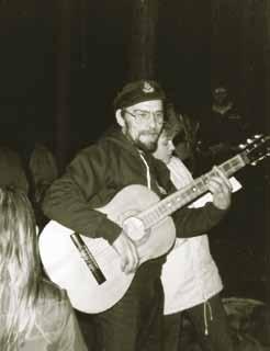 Peustava kokous pidettiin 20.01.1983. Jo 70-luvulla oli syntynyt tarve uudentyppiselle venekerholle. Lahdessa oli tuolloin kolme veneilyyn liittyvää yhdistystä.