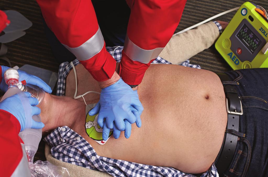 Entistä tehokkaampaa apua ammattielvyttäjille AED 3 BLS nostaa elvytyksenaikaisen avun uudelle tasolle: Real CPR Help tunnistaa rintakehäpainelut ja ilmoittaa aikuisten elvytyksen aikana, milloin