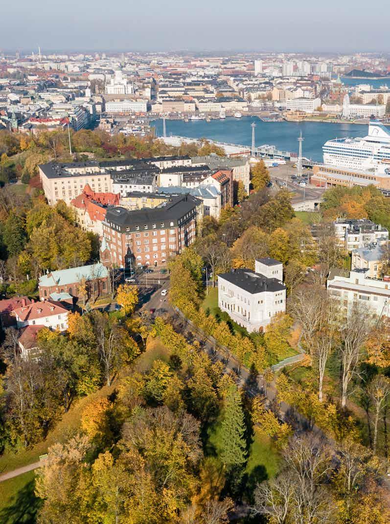 KIVILINNA KUNINGASPAIKALLA Marmoripalatsi sijaitsee Eiran kaupunginosassa, tarkemmin Kaivopuistossa.