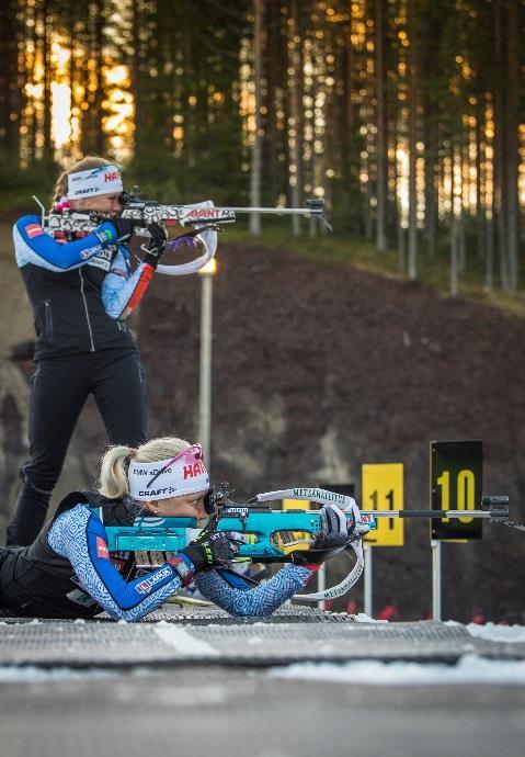 Virallisesti aseena käytetään pienoiskivääriä, johon tarvitaan hallussapitolupa.