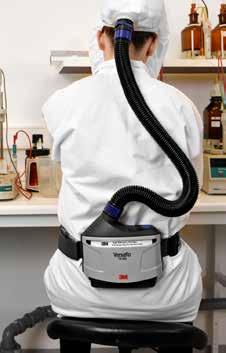 Hengityksensuojaimien tuoteluettelo 2016 47 3M Versaflo TR-300+ akkukäyttöinen puhallinyksikkö 3M Versaflo TR-300+ on uusi akkukäyttöinen puhallinyksikkö, joka suojaa kiinteiltä hiukkasilta.