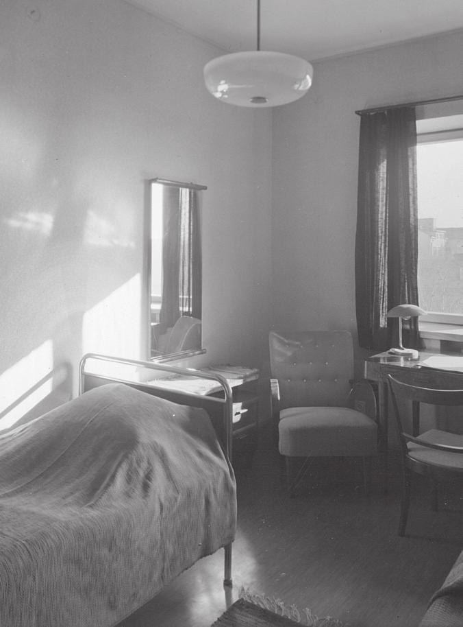 oli tuolla viikolla tuttuun tapaan huipussaan, mutta hyvä se oli koko vuoden ajan. Huoneita n majoituskapasiteetista poistui, kun Omena-hotellia kohtasi tulipalo.