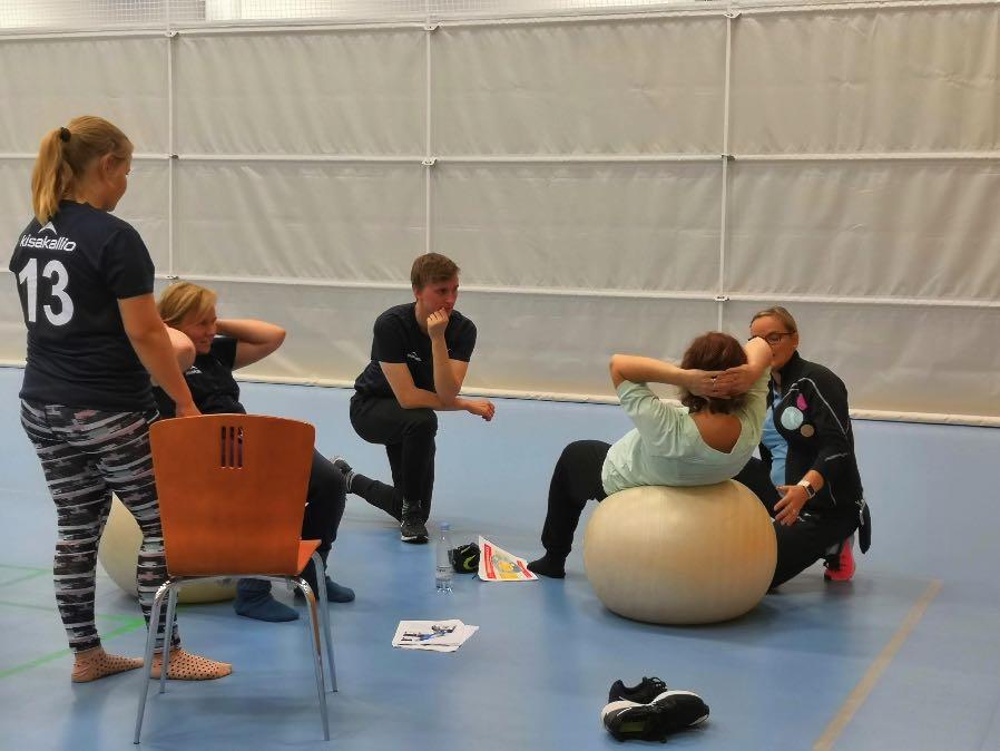 Liikunnanohjauksen perustutkinto -Liikuntaneuvoja (YO pohjainen): Liikunnanohjauksen perustutkinto LPT on toisen asteen ammatillinen perustutkinto. Tutkintonimike on liikuntaneuvoja.