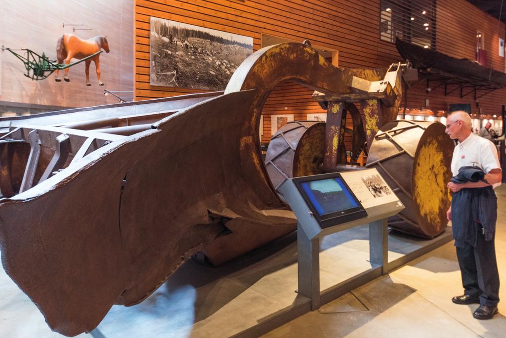 Tuusniemellä museo sai hyvän alun; lähes 100 000 kävijää 7 vuodessa. Museon toiminta siirtyi Varkauteen vuonna 1988. Nykyisin museo on suosittu matkailukohde Varkauden seudulla.