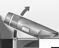 Valaistus 109 Suunta- ja kaistanvaihtovilkut Pidempikestoista suuntavilkutusta varten paina vipua tuntuvan vastuksen yli.