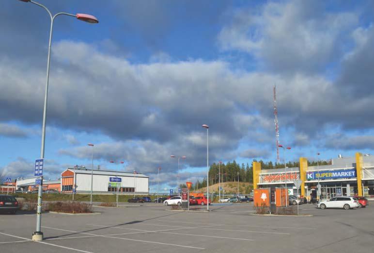 Kaava-alueen eteläpuolella on Ventelän alakeskus, jossa on monimuotoinen rakennuskanta ja vähemmän ikääntyneitä kuin muissa kaupunginosissa.
