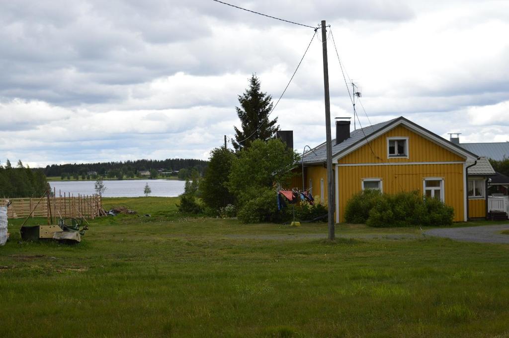 Jurkko sijaitsee Puolangantien varrella Särkijärven pohjoisrannalla ja se on edustava perinteinen