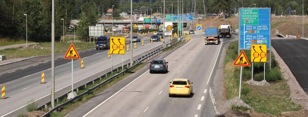 Liikenneopasteiden ja -valaisimien sekä roska-astioiden jalustat Tuote Tuotekoodi kg Liikennemerkin jalusta 60/500 8830605 29 12,80