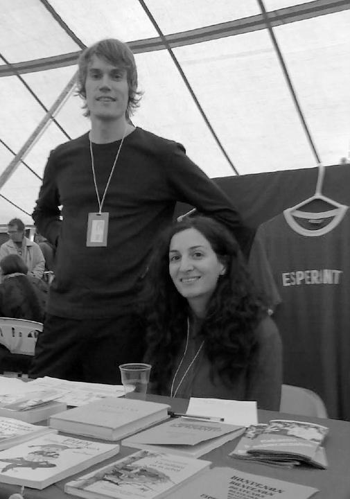 Asocioj Plaæa mondo vizitis Fejo kaj EsperHe sukcese sin prezentis en la festivalo Maailma kylässä fine de majo. EAF subtenis nian partoprenon finance.